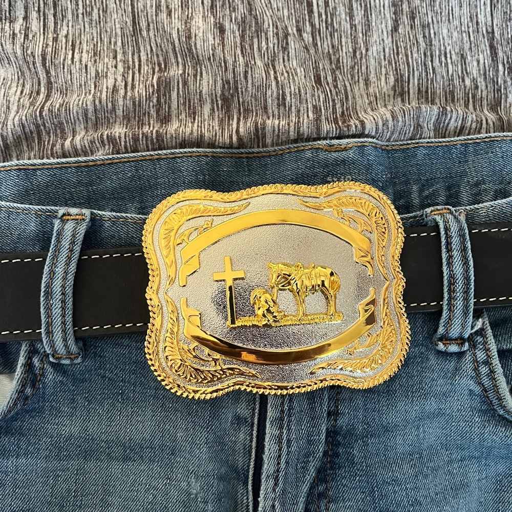 Gold and Silver Western Belt Buckle - Picture 6 of 6